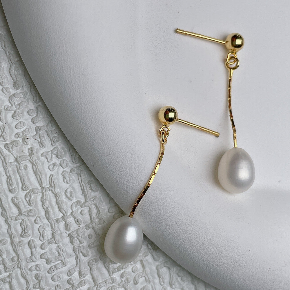 Eleganti Orecchini con Perla