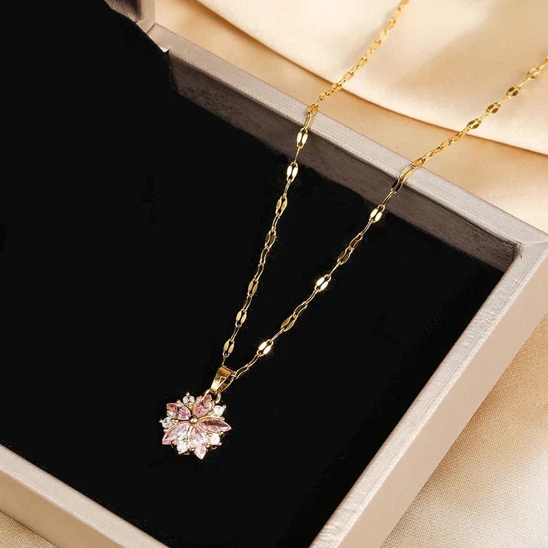 Collana Romantica Sakura Rose in Acciaio Inossidabile