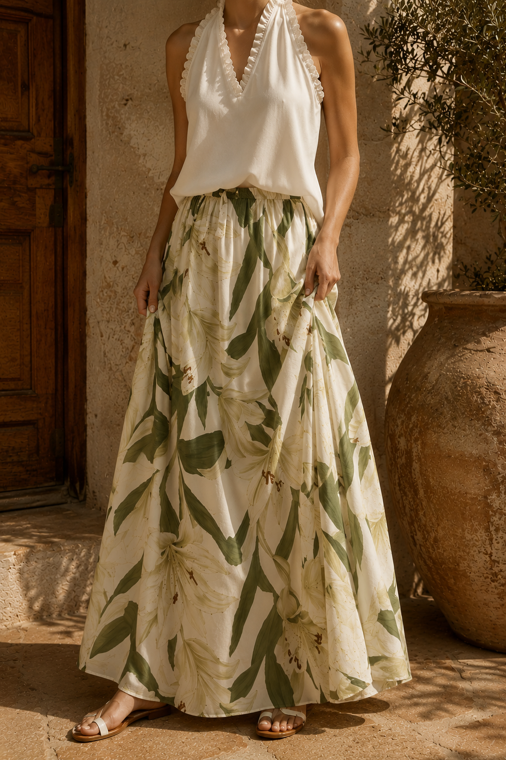 Completo estivo con top halter e gonna lunga floreale